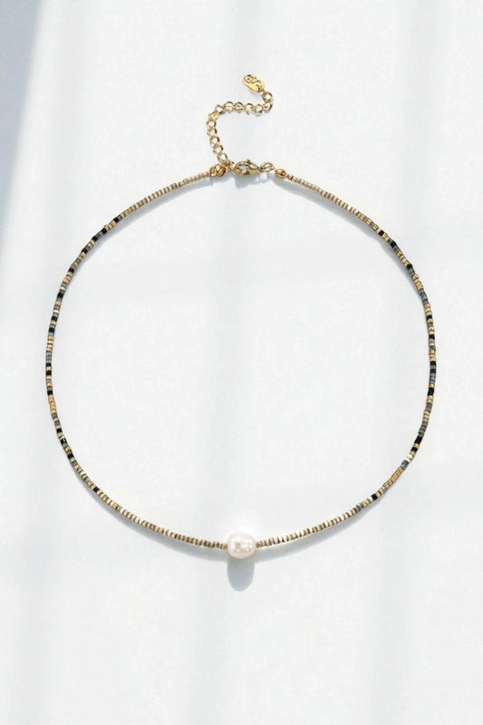 Collier Lacey
