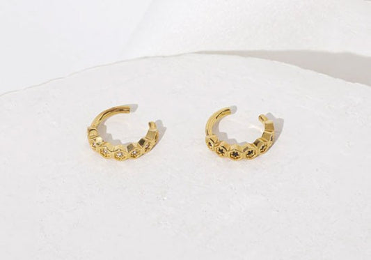 Bague d'oreille Legend (noir ou blanc)