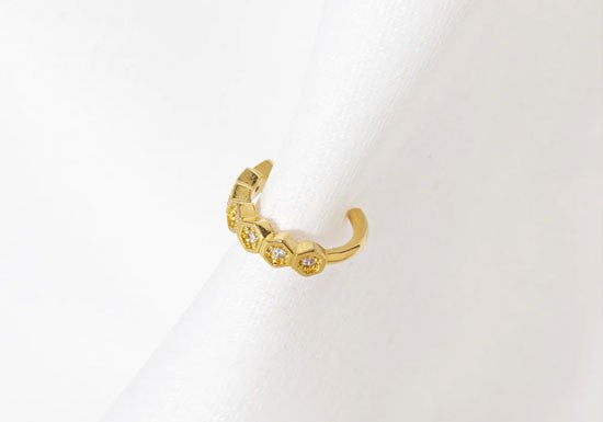 Bague d'oreille Legend (noir ou blanc)