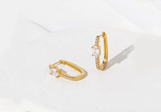 Boucles d'oreilles Ross (noir ou blanc)