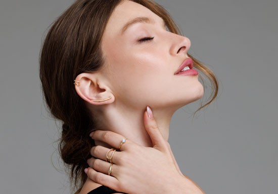 Boucle d'oreille Tom climber (noir ou blanc)