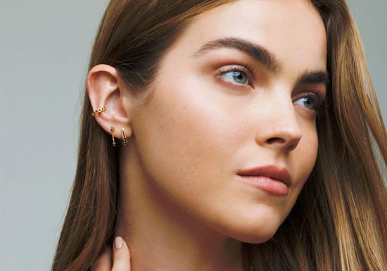 Boucles d'oreilles Zen hoop (noir ou blanc)