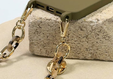 Chaîne Téléphone Cassy écailles (coloris au choix)