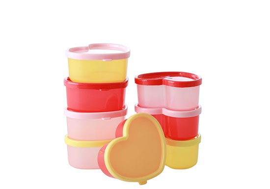 Lot de 8 boîtes plastiques cœur