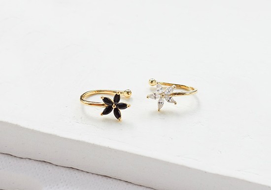 Bague d'oreille Daffodil (coloris au choix)