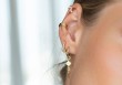 Boucles d'oreilles Thelma Hoop (coloris au choix)