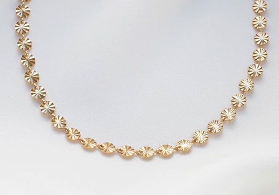 Collier Alex court