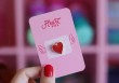 Pin's Petit coeur rouge glitter