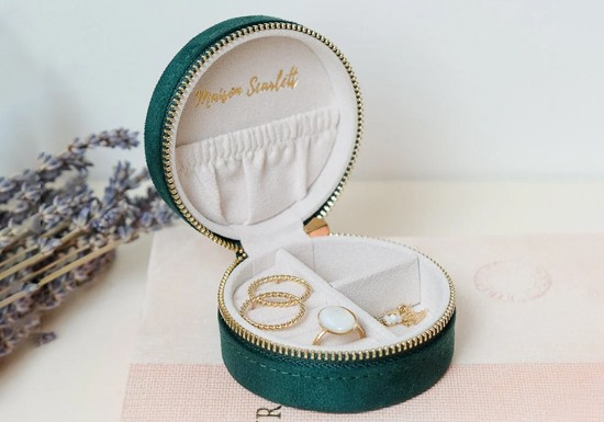 Boite Yvonne Velours Vert